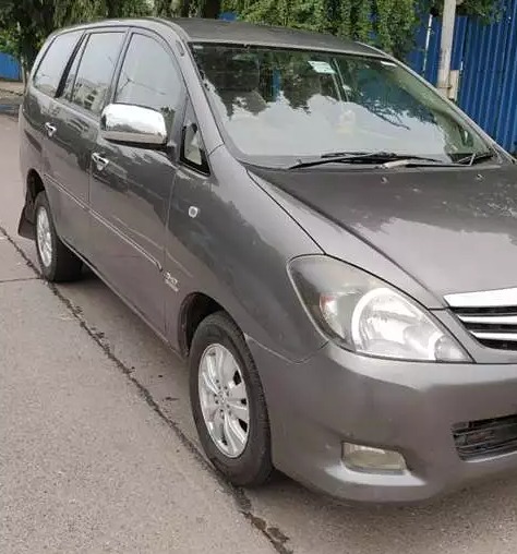 Toyota Innova(2009-2012) 2.5 G 7 Str Bs-iii